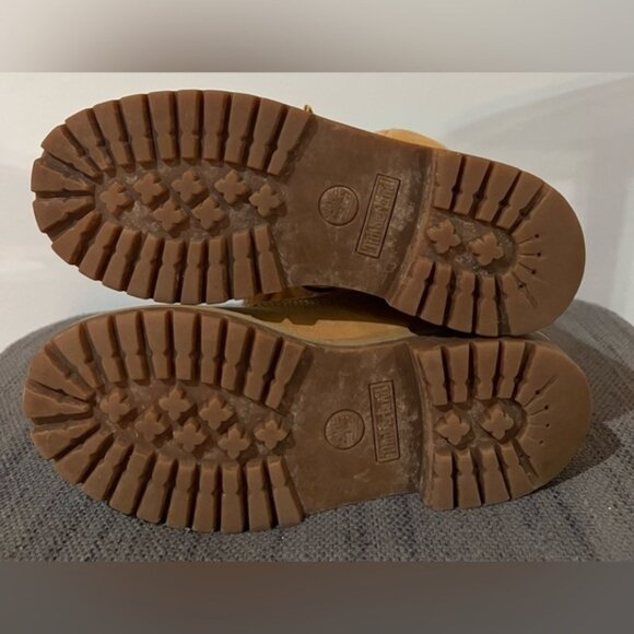 TIMBERLANDS Winter Boots Youth Size 5.5, Gently Used - Picture 8 of 8